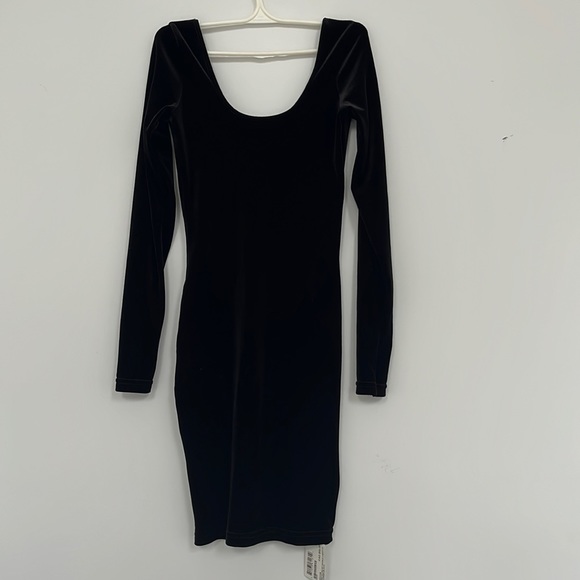 Velvet mini dress - Picture 2 of 6